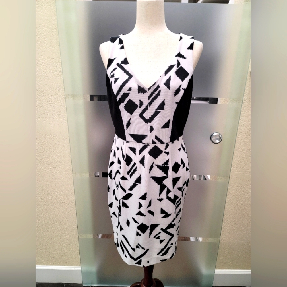 Vince Camuto Black & White Geometric/Colorblock Sleeveless Sheath Dress Size 10